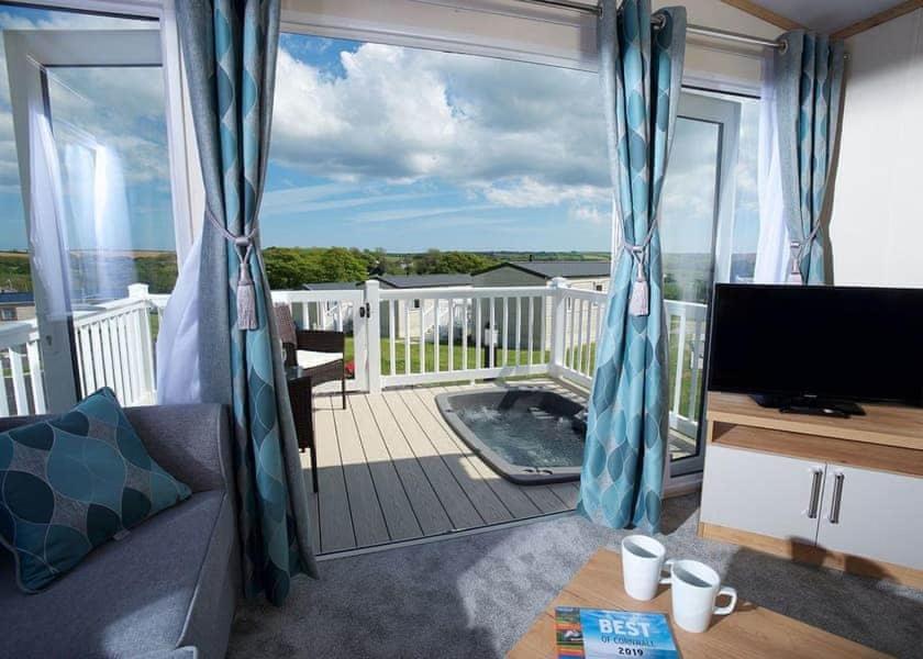 Grampound Our Goldfinch 1- Sleeps 2 Persons- Private Hot Tub-Pet Friendly-Tranquil Holiday Away From It All Yet Not Far From St Austell- The Holiday Home Has One Bedroom, Living And Dining Area, Equipped Kitchen-Decking-Outdoor Furniture-Fishing Lakes And More المظهر الخارجي الصورة